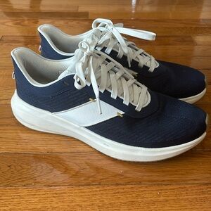 Tracksmith Elliot runner